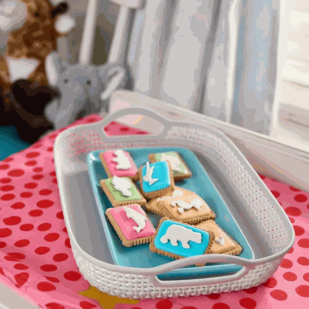 Bakers Iced Zoo Biscuits 150g colorful iced animal-shaped party biscuits